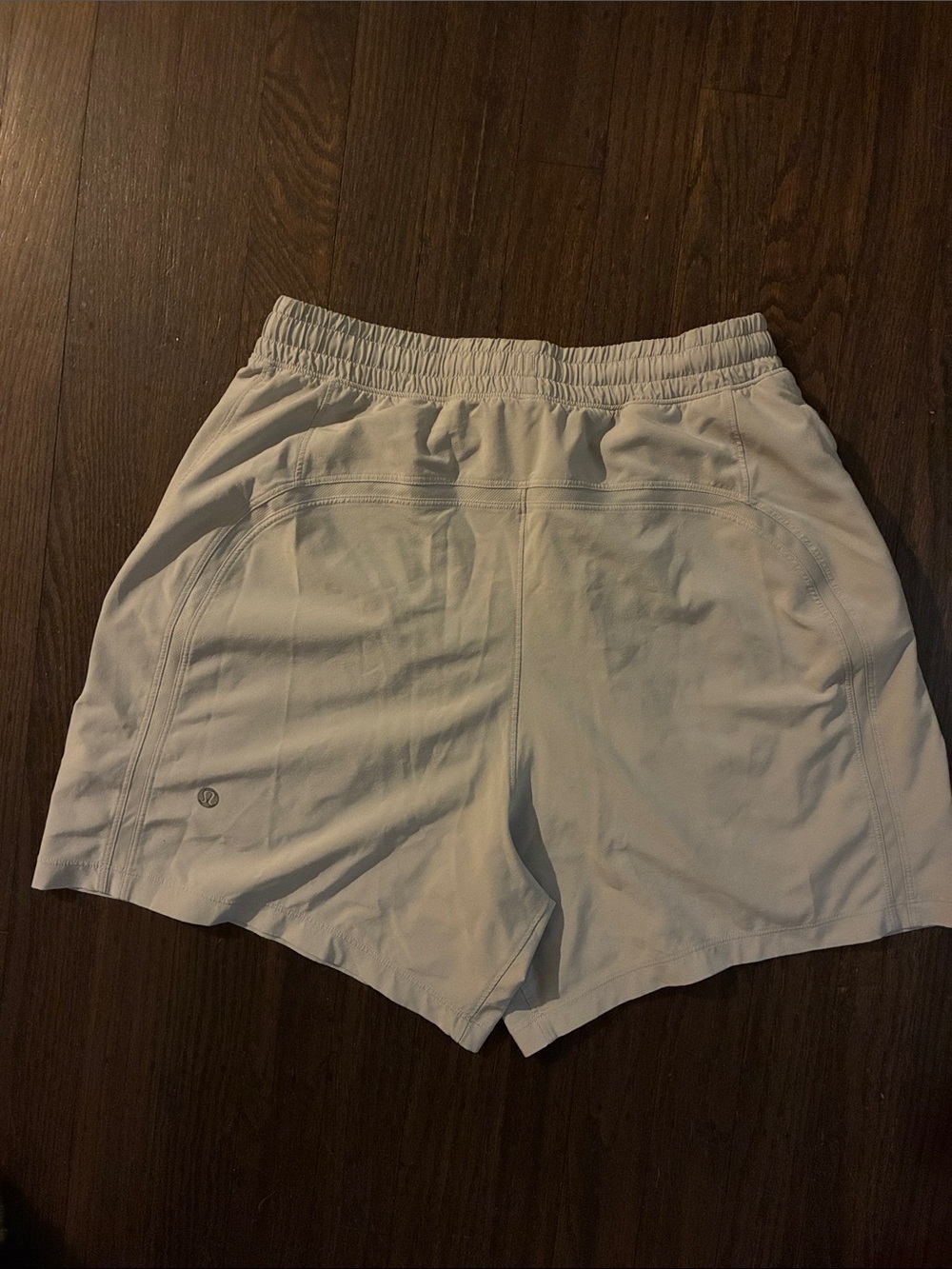 lululemon athletica Men's Light Gray Athletic Shorts - Picture 2 of 5